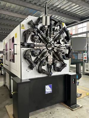 آلة تشكيل الزنبرك CNC ذات خمسة محاور HYD-40T-5A تتعامل مع سلك 1.0-4.2 مم