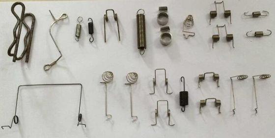 آلة صنع الربيع الكام CNC 1.0-4.0mm آلة التلف الربيع مع محرك سانيو سيرفو