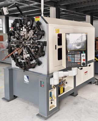 كام 4.0 مم CNC معدات صنع الزنبرك Sanyo Motor CE ISO9001 الأنظمة الزرقاء